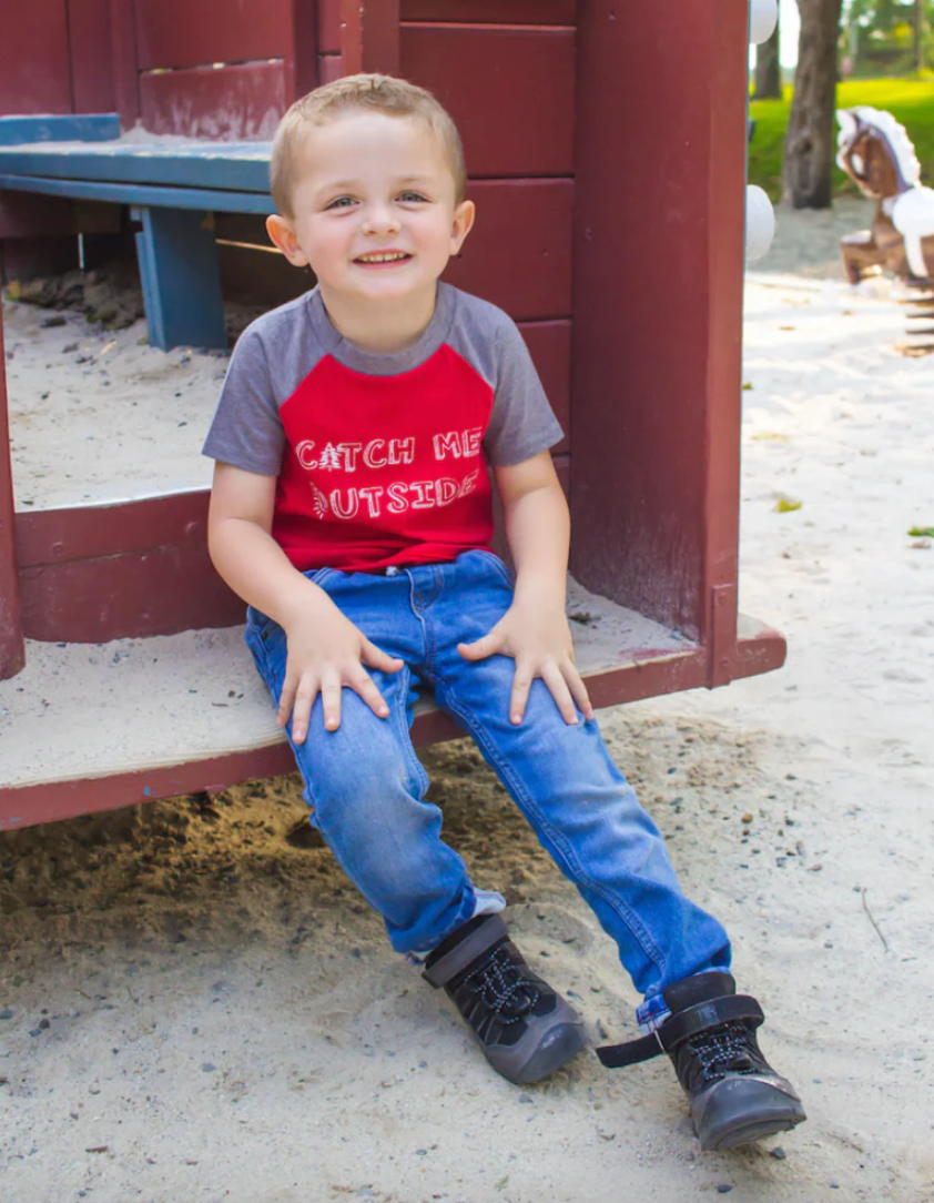 SALE - Toddler Unisex - 'Catch Me Outside' Raglan Tee - Urban Red/Heather Grey