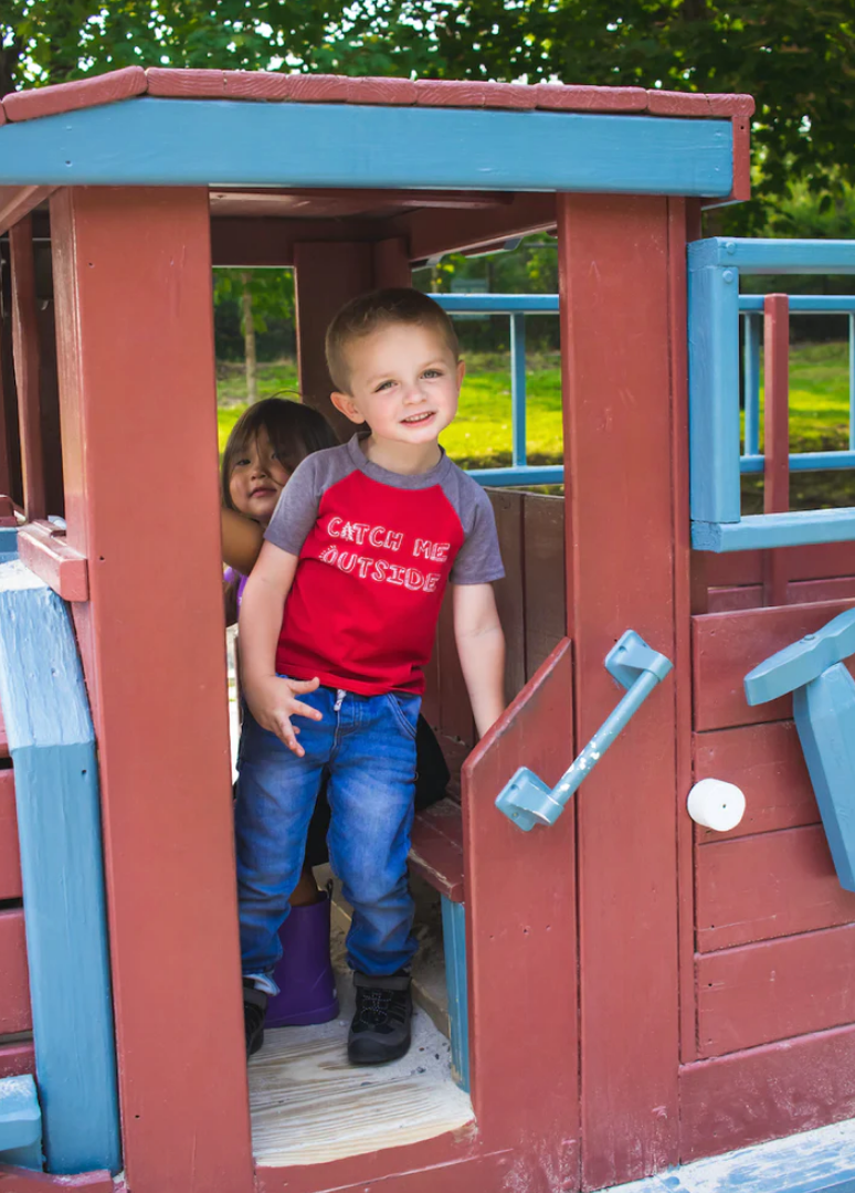 SALE - Toddler Unisex - 'Catch Me Outside' Raglan Tee - Urban Red/Heather Grey