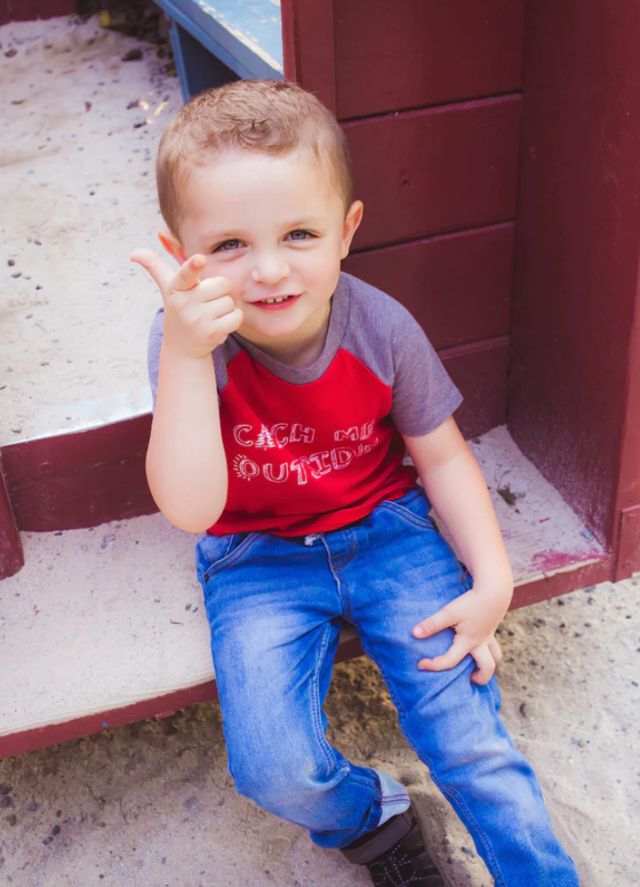 SALE - Toddler Unisex - 'Catch Me Outside' Raglan Tee - Urban Red/Heather Grey