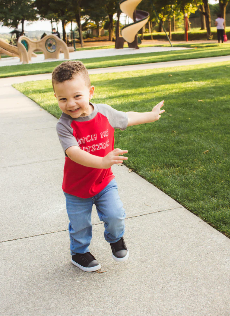 SALE - Toddler Unisex - 'Catch Me Outside' Raglan Tee - Urban Red/Heather Grey